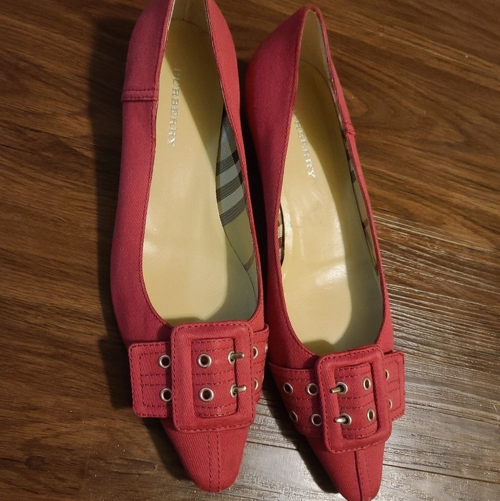 Burberry shoes size 37